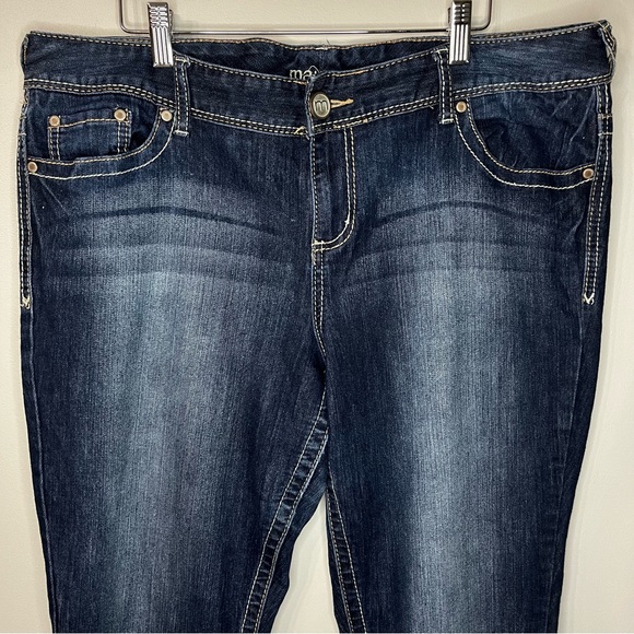 #190 Maurices Bootcut Long Jeans with White Stitching - Picture 2 of 12